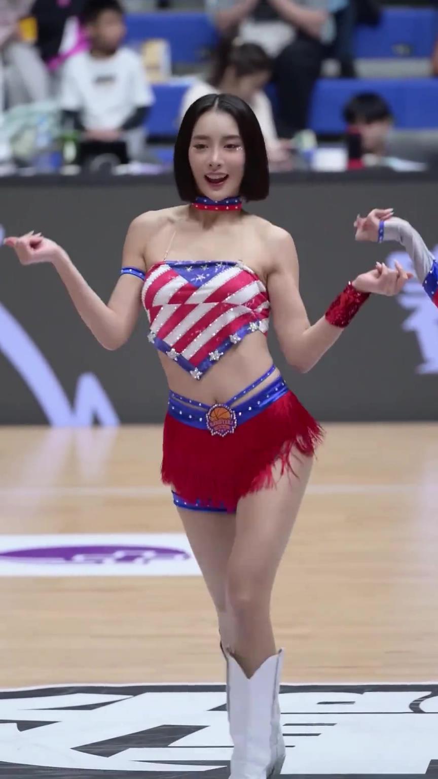 太離譜了 ！幾乎是完美女人！